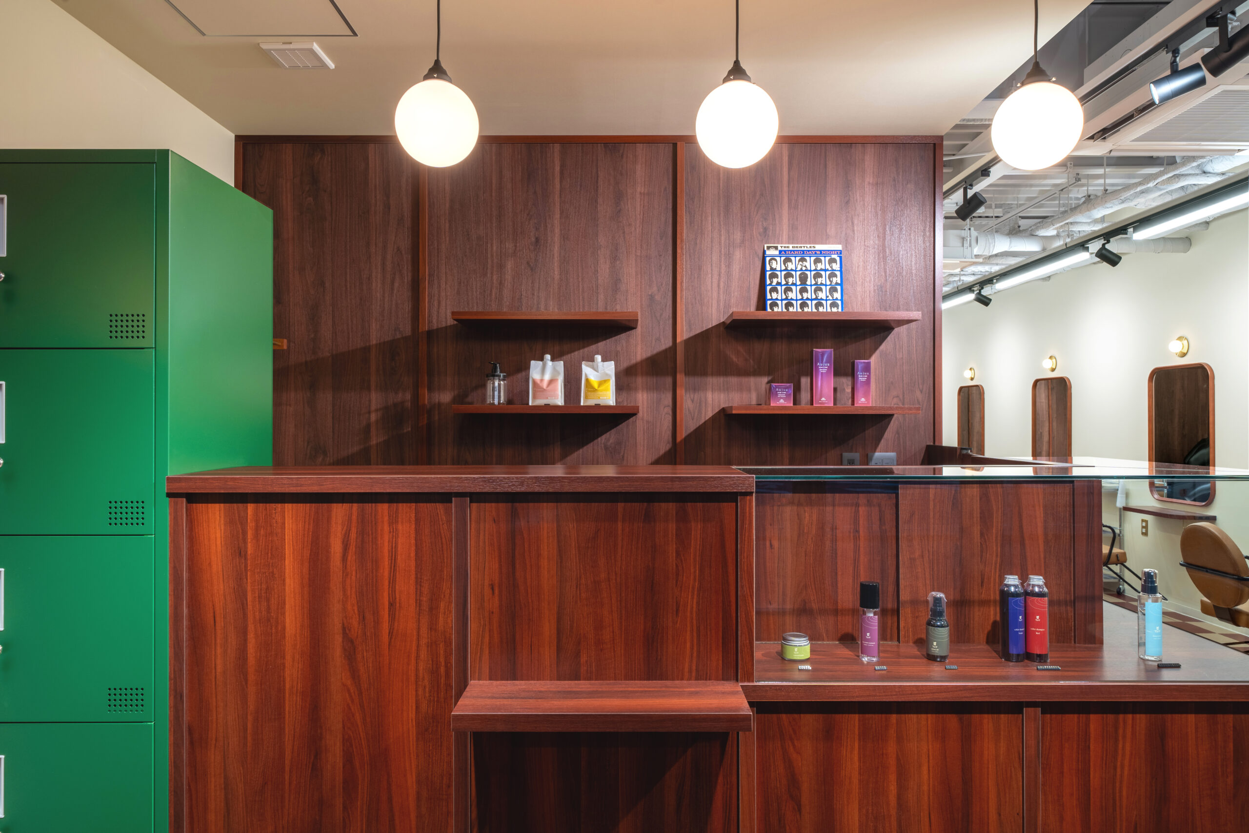 Bric hair salon 姪浜店